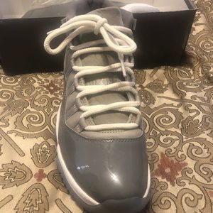 Cool Grey 11